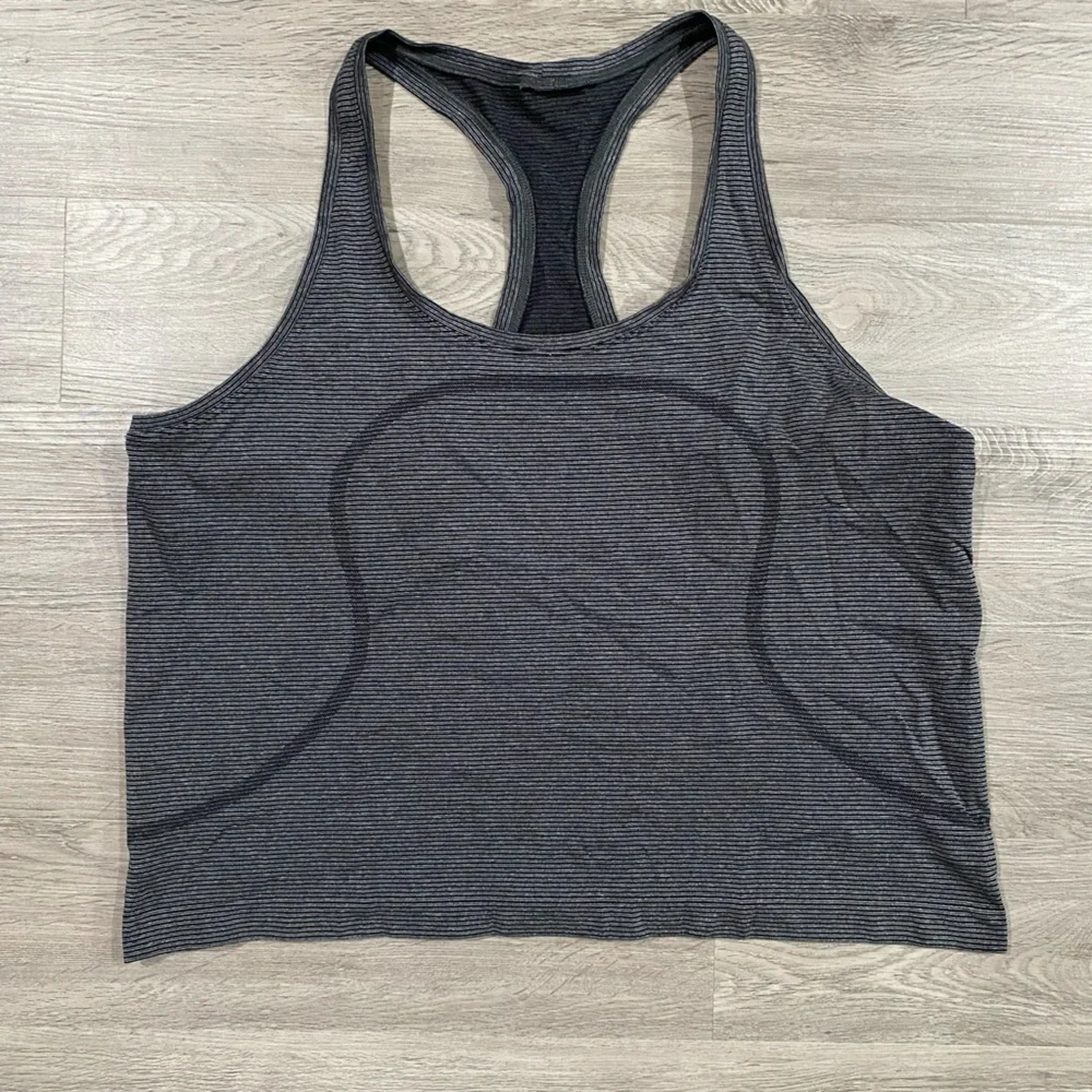 Lululemon Swiftly Tech‎ Cropped Gray Racerback Tank Top